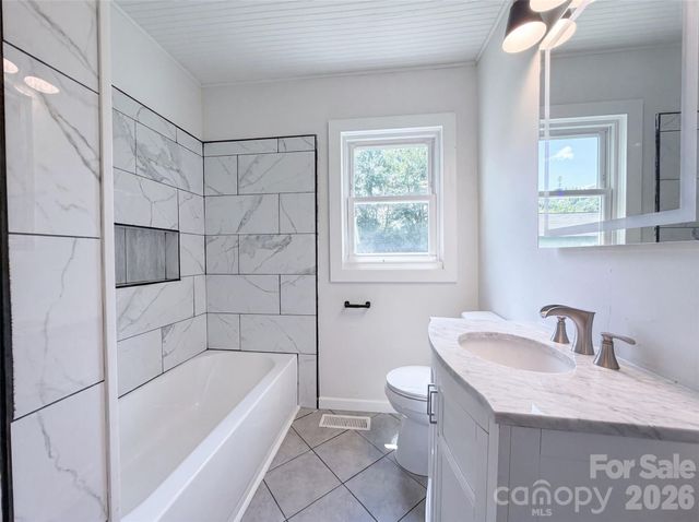 206 Lilly Street, Cherryville, NC 28021