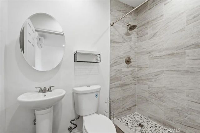 8155 Genesta, Lake Balboa, CA 91406