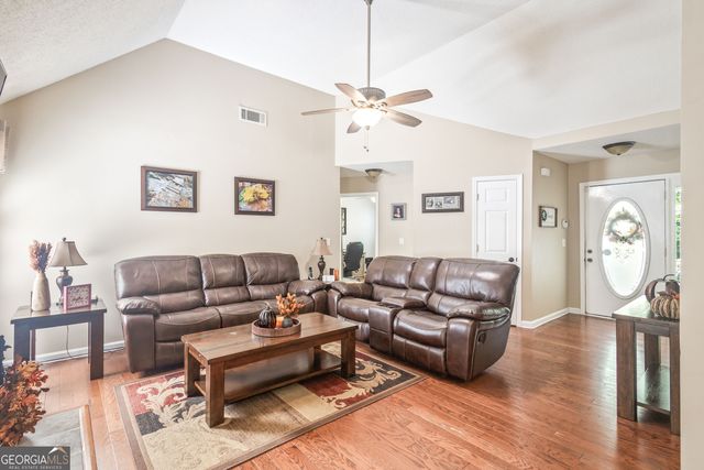 571 Earl North Road, Newnan, GA 30263