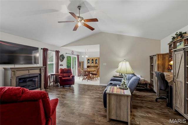 228 Wabash Woods Way, O'fallon, MO 63366