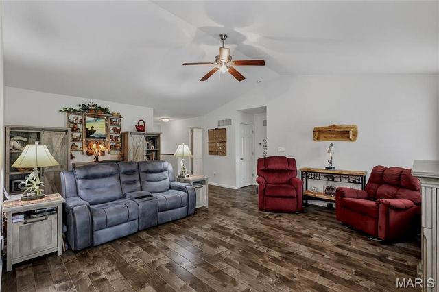 228 Wabash Woods Way, O'fallon, MO 63366