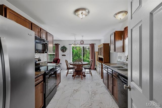 228 Wabash Woods Way, O'fallon, MO 63366
