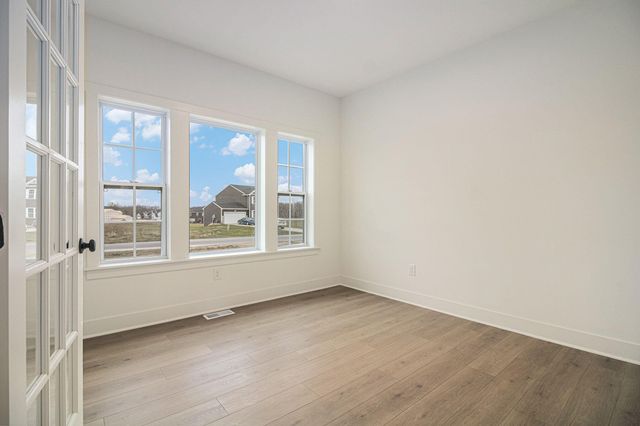 7946 Snow View Drive Se, Caledonia Twp, MI 49302