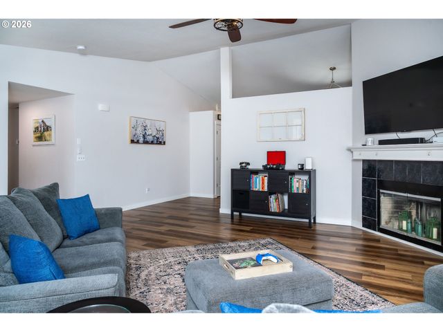 1600 Nw 3RD St, Battle Ground, WA 98604