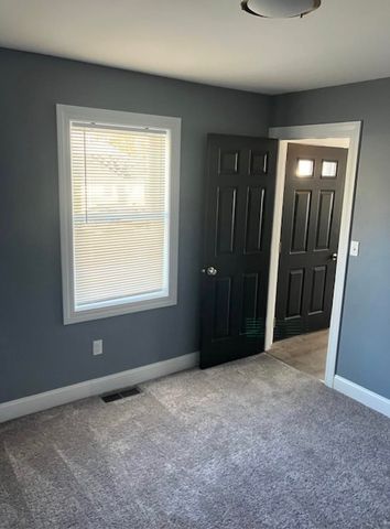 13 Bullard Street, Hartford, VT 05001