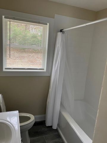 13 Bullard Street, Hartford, VT 05001