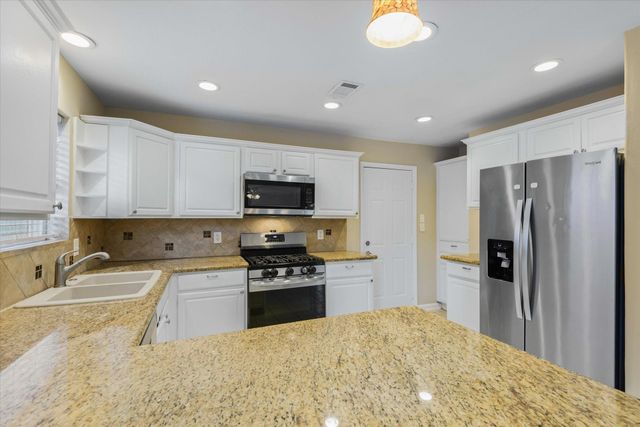1865 Dolphin Drive, Seabrook, TX 77586