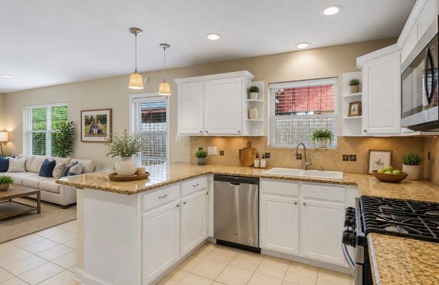 1865 Dolphin Drive, Seabrook, TX 77586