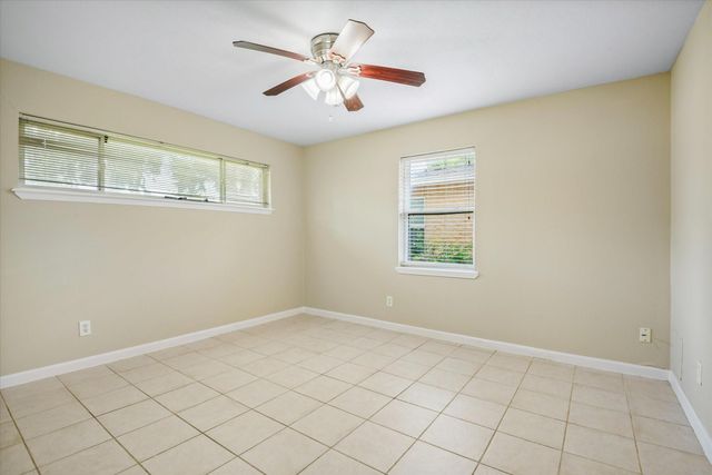 1865 Dolphin Drive, Seabrook, TX 77586