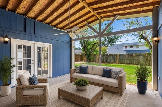 1865 Dolphin Drive, Seabrook, TX 77586
