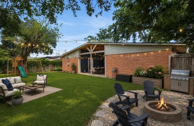 1865 Dolphin Drive, Seabrook, TX 77586