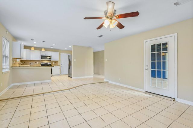 1865 Dolphin Drive, Seabrook, TX 77586