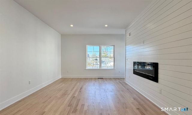 25A Village Road, Milford, CT 06460