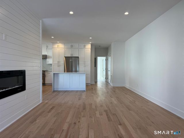 25A Village Road, Milford, CT 06460