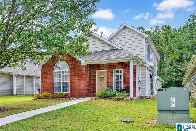 1228 VILLAGE TRAIL, Calera, AL 35040