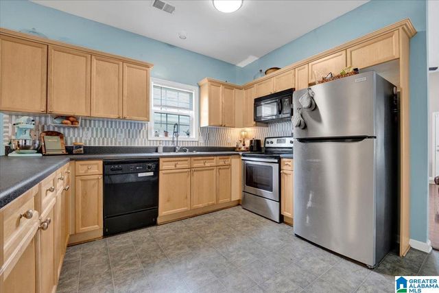 1228 VILLAGE TRAIL, Calera, AL 35040