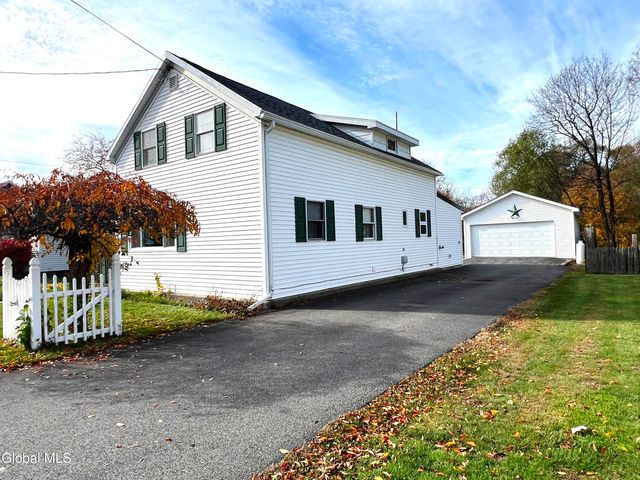 21 High Street, Stillwater, NY 12170
