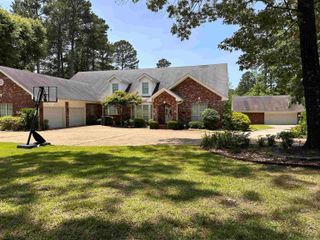 9 Chinquepin Drive, Magnolia, AR 71753
