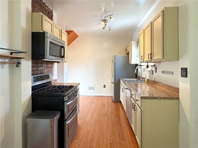 130 Prospect St, Avalon, PA 15202