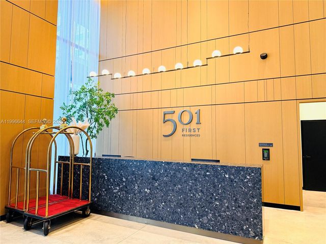 121 NE 5 St 901B, Miami, FL 33132