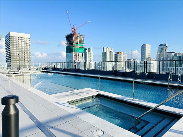 121 NE 5 St 901B, Miami, FL 33132