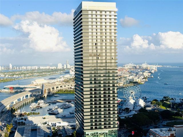 121 NE 5 St 901B, Miami, FL 33132