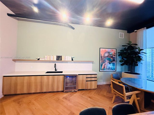 121 NE 5 St 901B, Miami, FL 33132