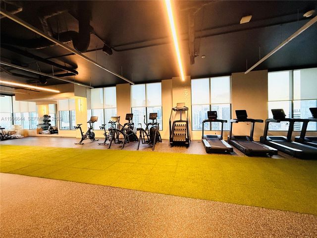 121 NE 5 St 901B, Miami, FL 33132