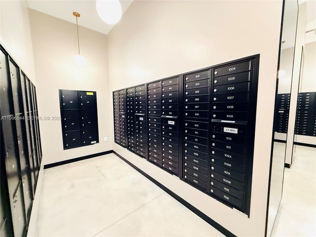 121 NE 5 St 901B, Miami, FL 33132