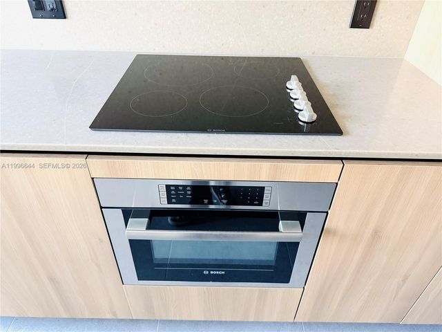 121 NE 5 St 901B, Miami, FL 33132