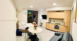 121 NE 5 St 901B, Miami, FL 33132