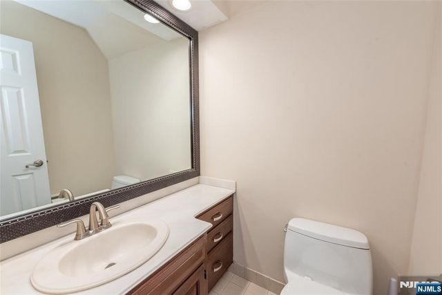 68 Mandeville Drive, Wayne, NJ 07470