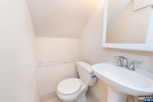 68 Mandeville Drive, Wayne, NJ 07470