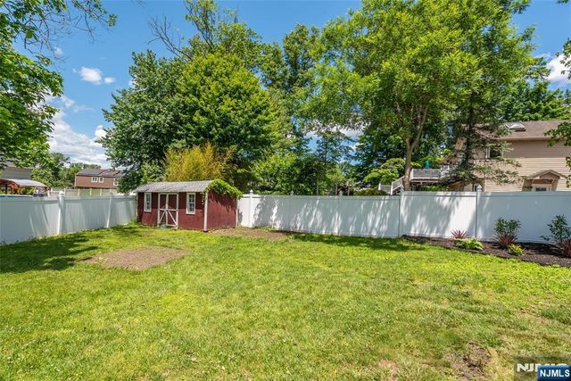 68 Mandeville Drive, Wayne, NJ 07470