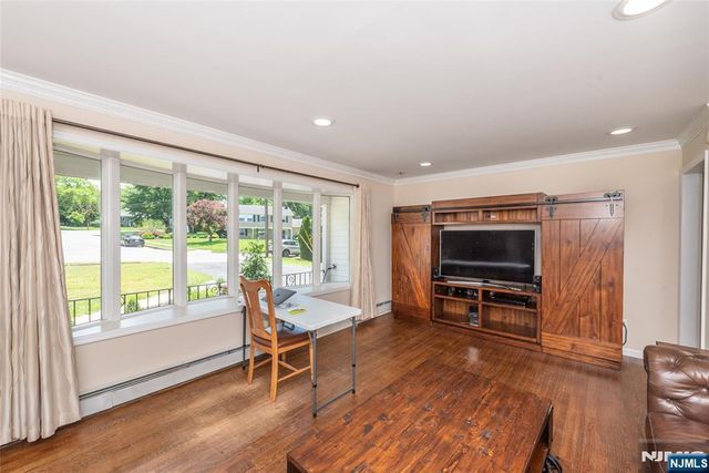 68 Mandeville Drive, Wayne, NJ 07470