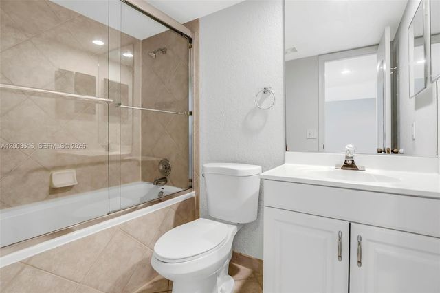 2322 S Cypress Bend Dr 311, Pompano Beach, FL 33069