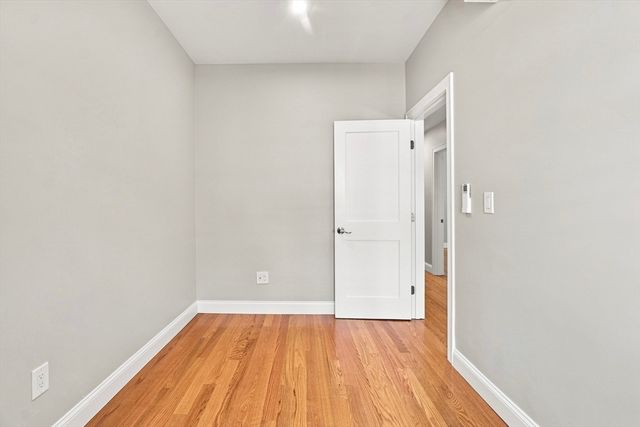 519 E 3rd 2, Boston, MA 02127