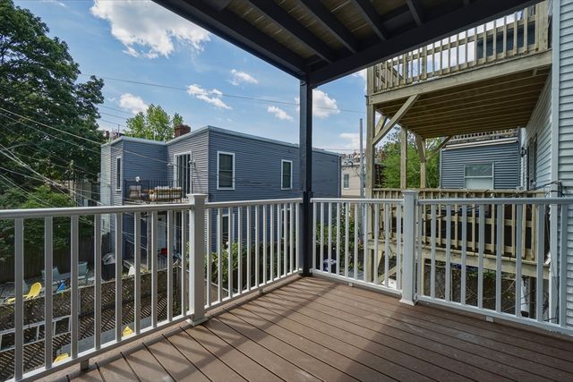 519 E 3rd 2, Boston, MA 02127