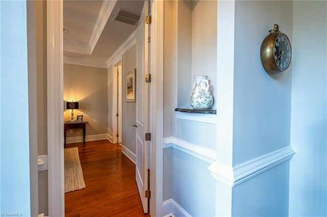 5584 Foxgate Circle, Winston-salem, NC 27106