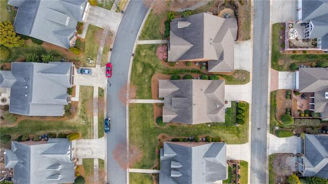 5584 Foxgate Circle, Winston-salem, NC 27106
