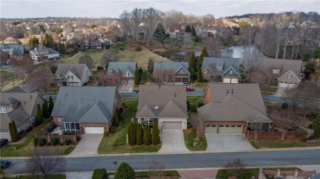 5584 Foxgate Circle, Winston-salem, NC 27106