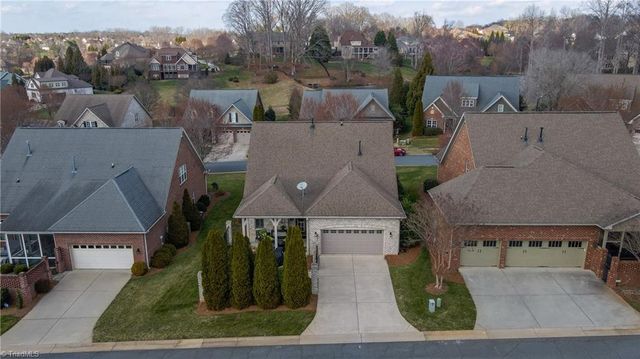 5584 Foxgate Circle, Winston-salem, NC 27106
