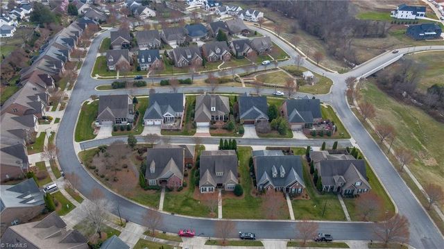 5584 Foxgate Circle, Winston-salem, NC 27106