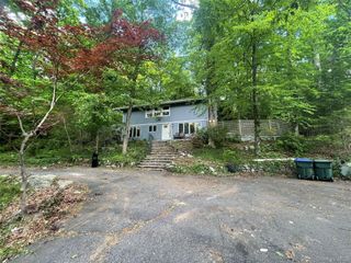 43 Valerie Court, Tuxedo Park, NY 10987