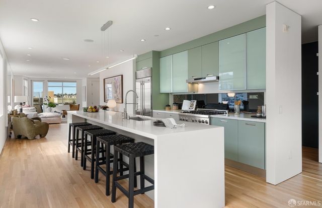 4121 Cesar Chavez Street 6, San Francisco, CA 94131