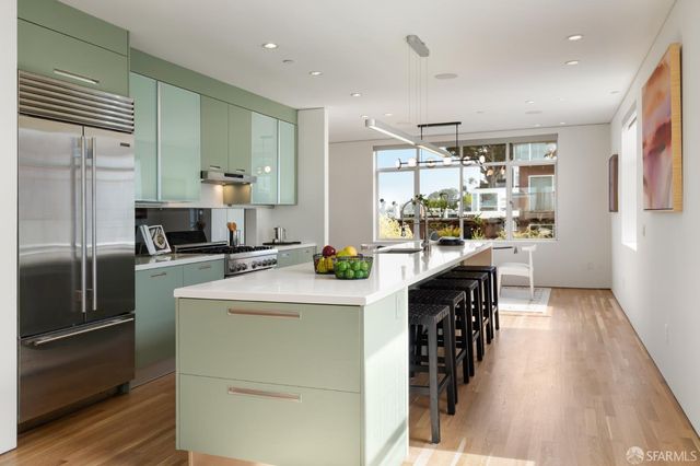 4121 Cesar Chavez Street 6, San Francisco, CA 94131