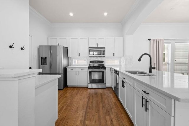 1128 W 26th Street, Houston, TX 77008