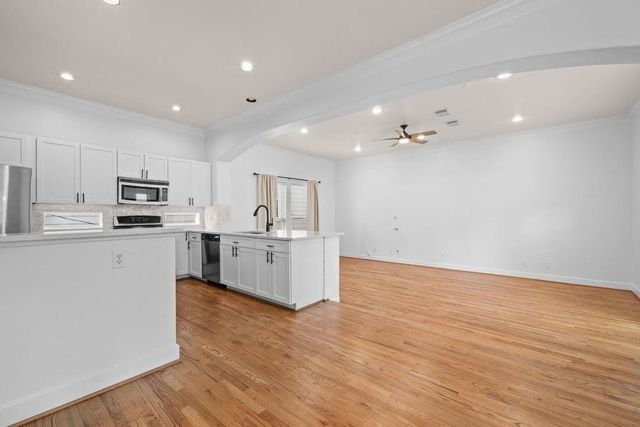 1128 W 26th Street, Houston, TX 77008