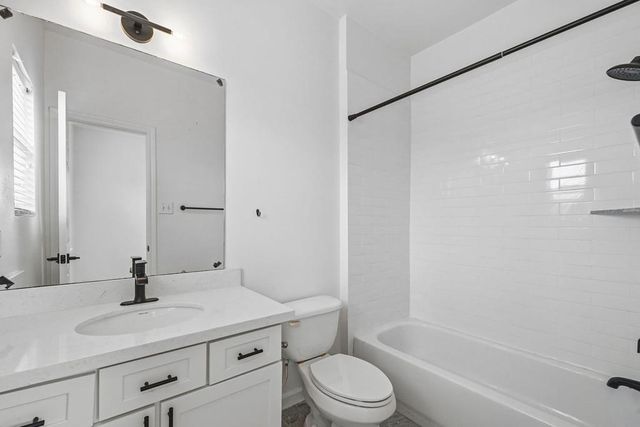 1128 W 26th Street, Houston, TX 77008
