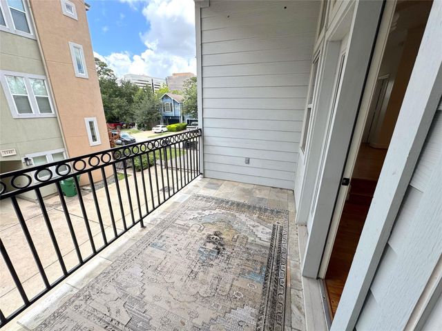 1128 W 26th Street, Houston, TX 77008